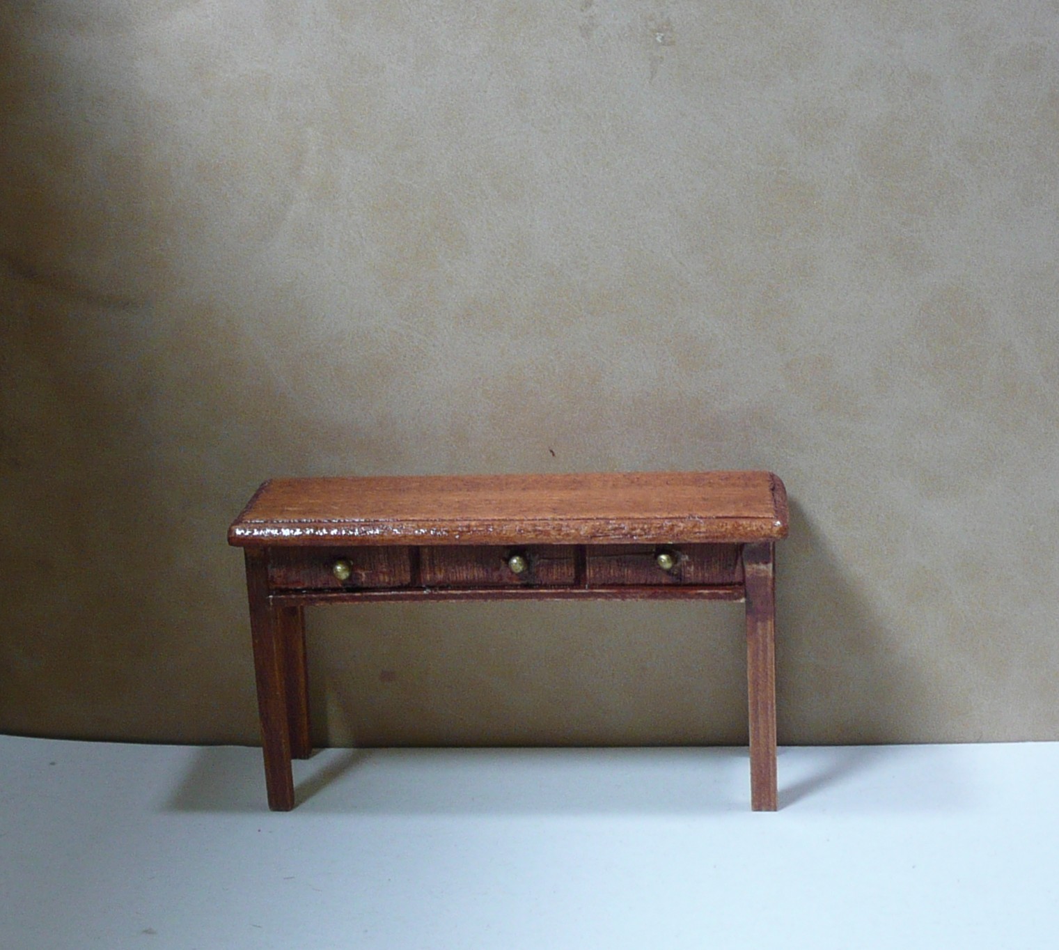 Joanne's Minis Dollhouse Miniature Furniture Makeover