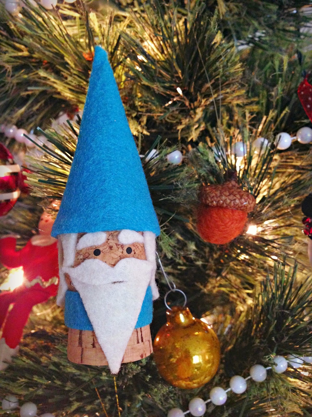 WhiMSy love DIY Cork Gnomes