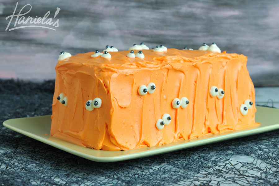 Haniela's Monster Eye Surprise Cake for Halloween