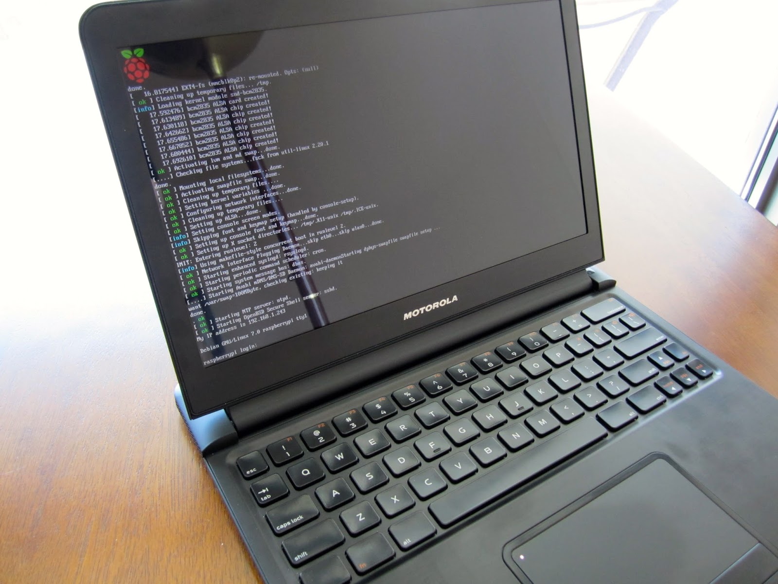 How to Make a Raspberry Pi Laptop with a Discontinued Moto Lapdock