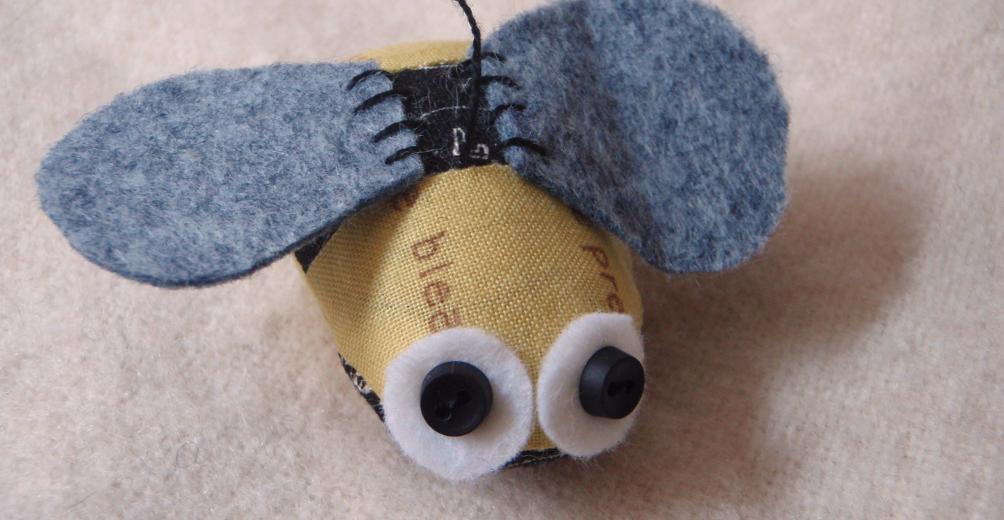 Lucykate Crafts . . . sewing bee...