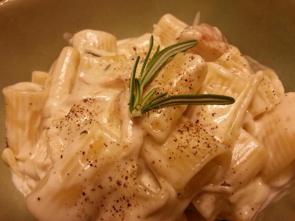 Tasty Temptations Goat Cheese Pasta With Chicken and Rosemary
