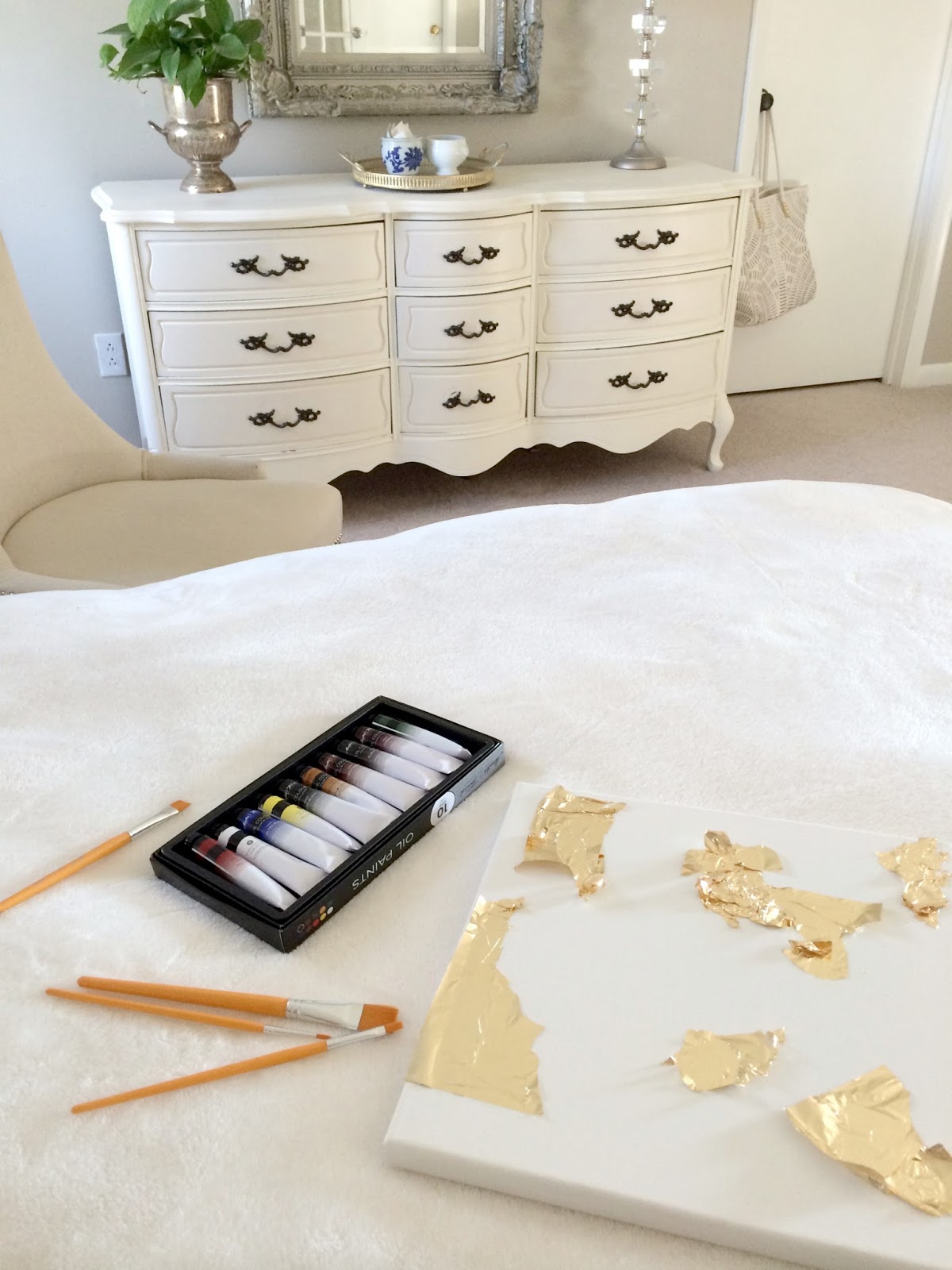 Featured image of post White And Gold Dresser Diy / For the middle part, the best thing is to unscrew the drawers rails while you do it so you can.