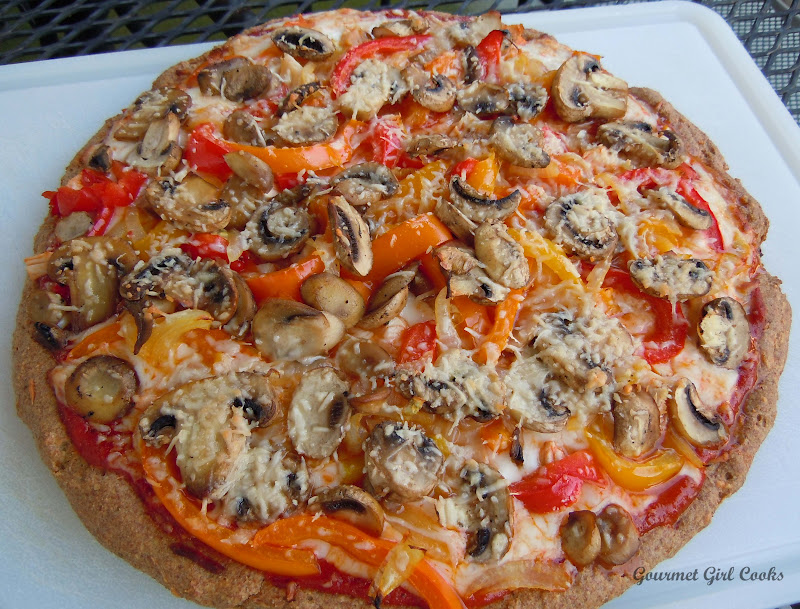 Gourmet Girl Cooks Low Carb Pizza (Flax & Parmesan Pizza Crust)