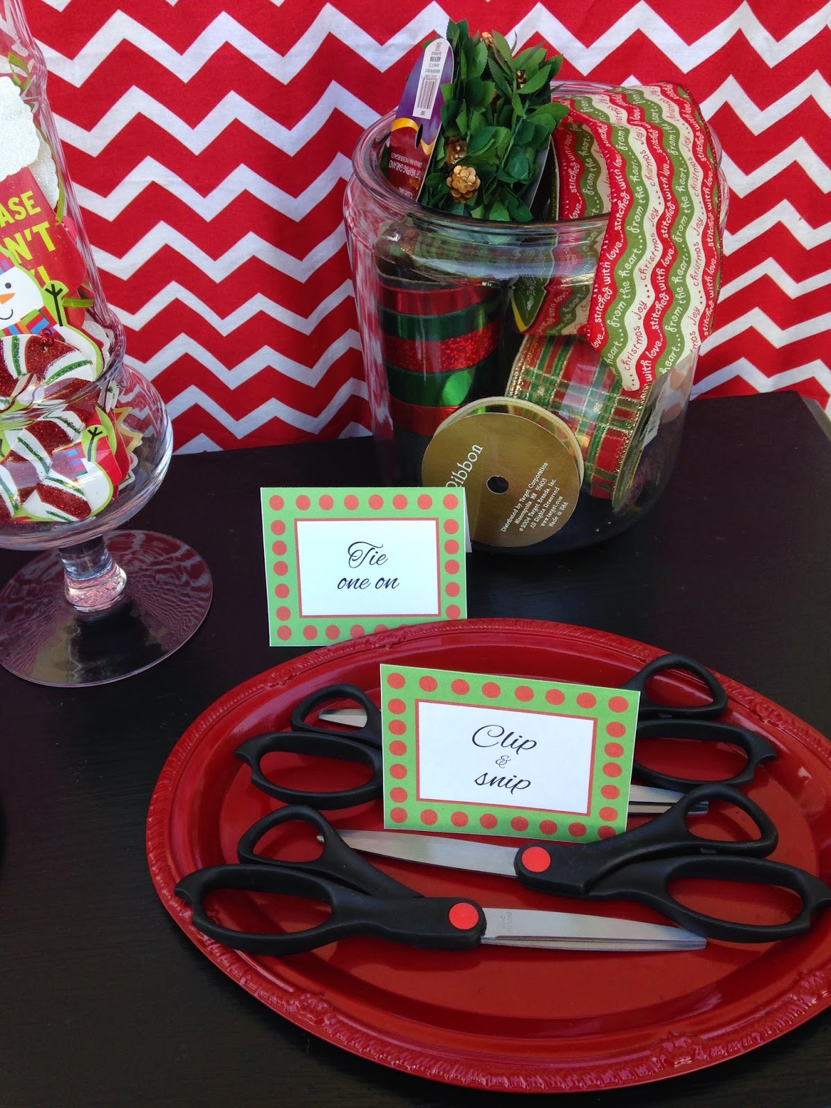 LAURA'S little PARTY Wine + wrap party