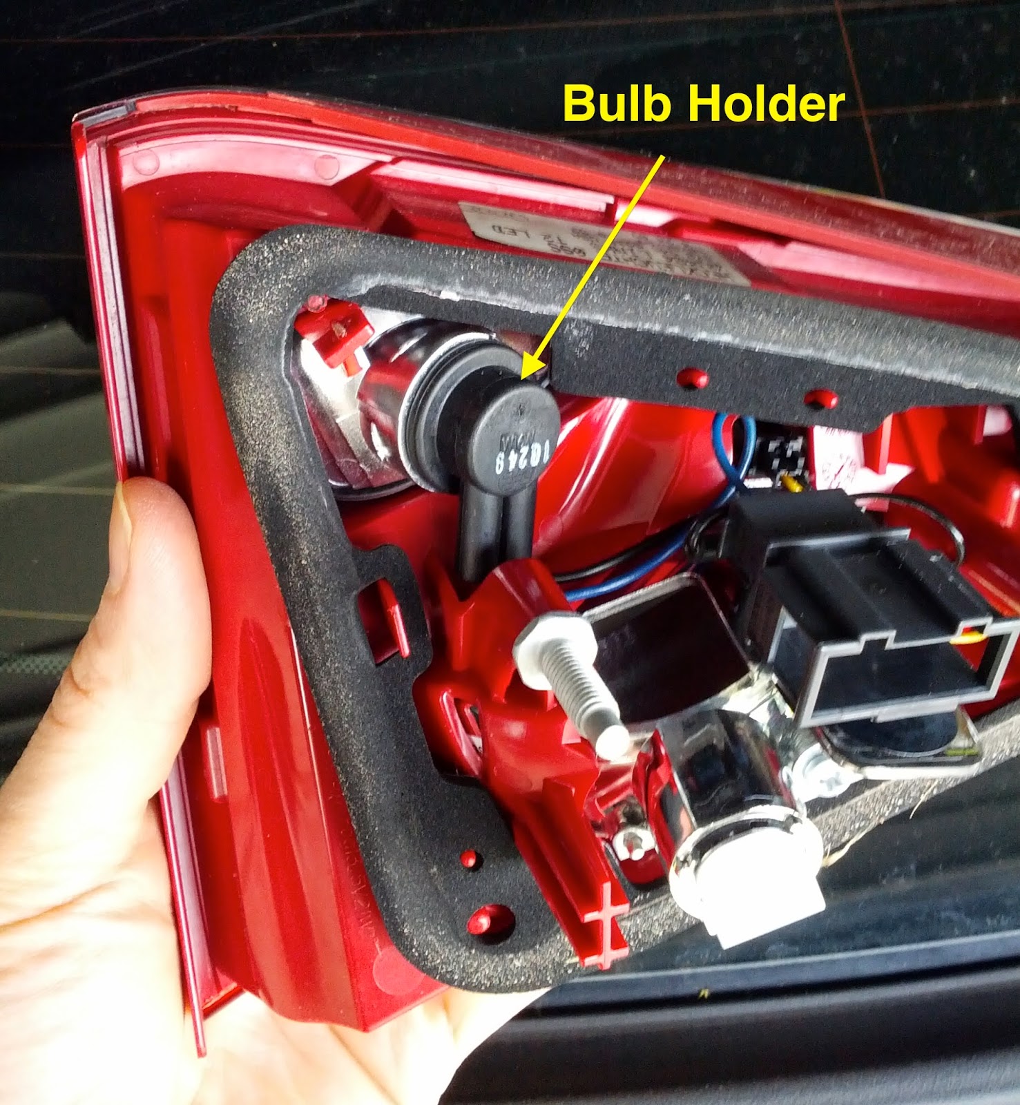 Projects of Passage How to replace an Audi A5 backup light