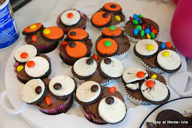 Oreo and M&Ms for owl cupcakes