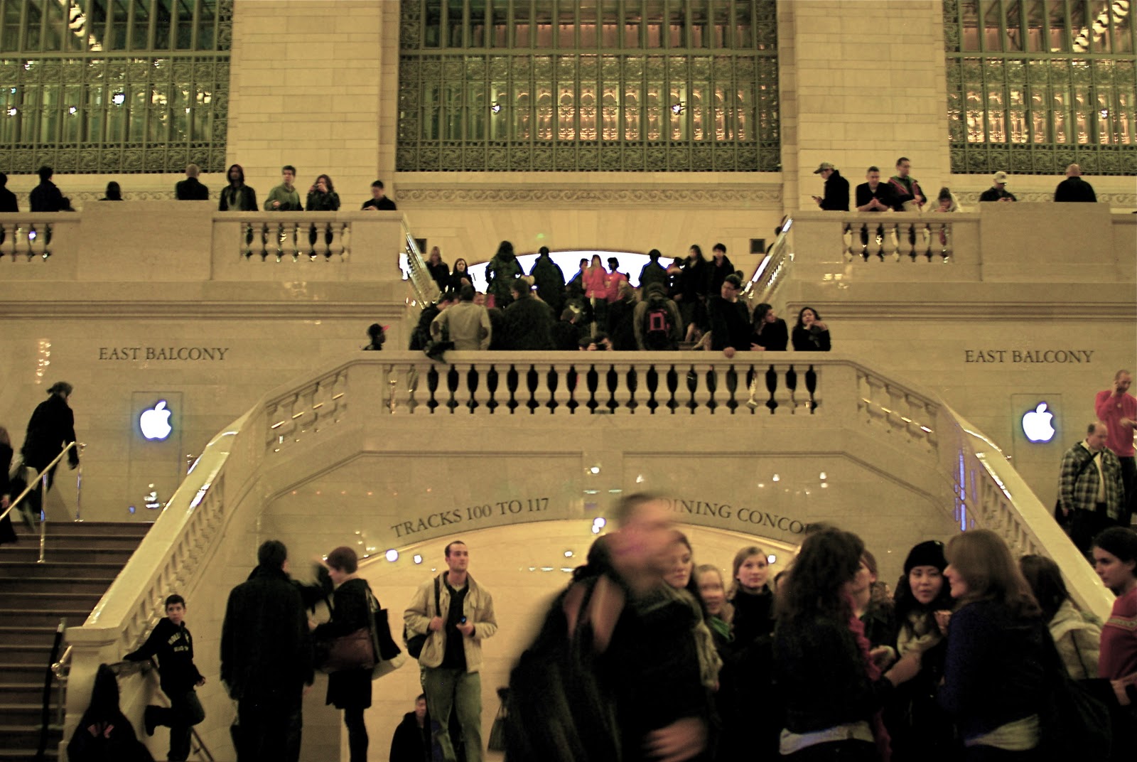 NYC ♥ NYC The APPLE STORE Grand Central Opens