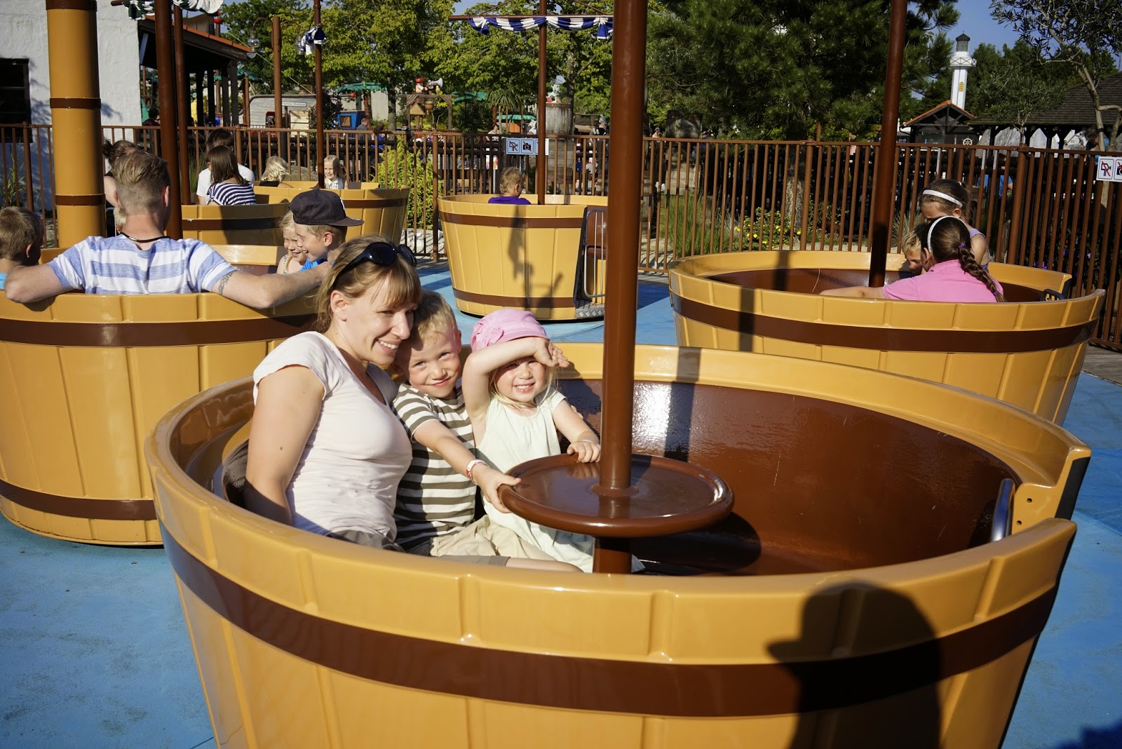 Richard Bjerkoe - Robust Dad - Liv-Kristin Milla Matheo Spinning Around Legoland