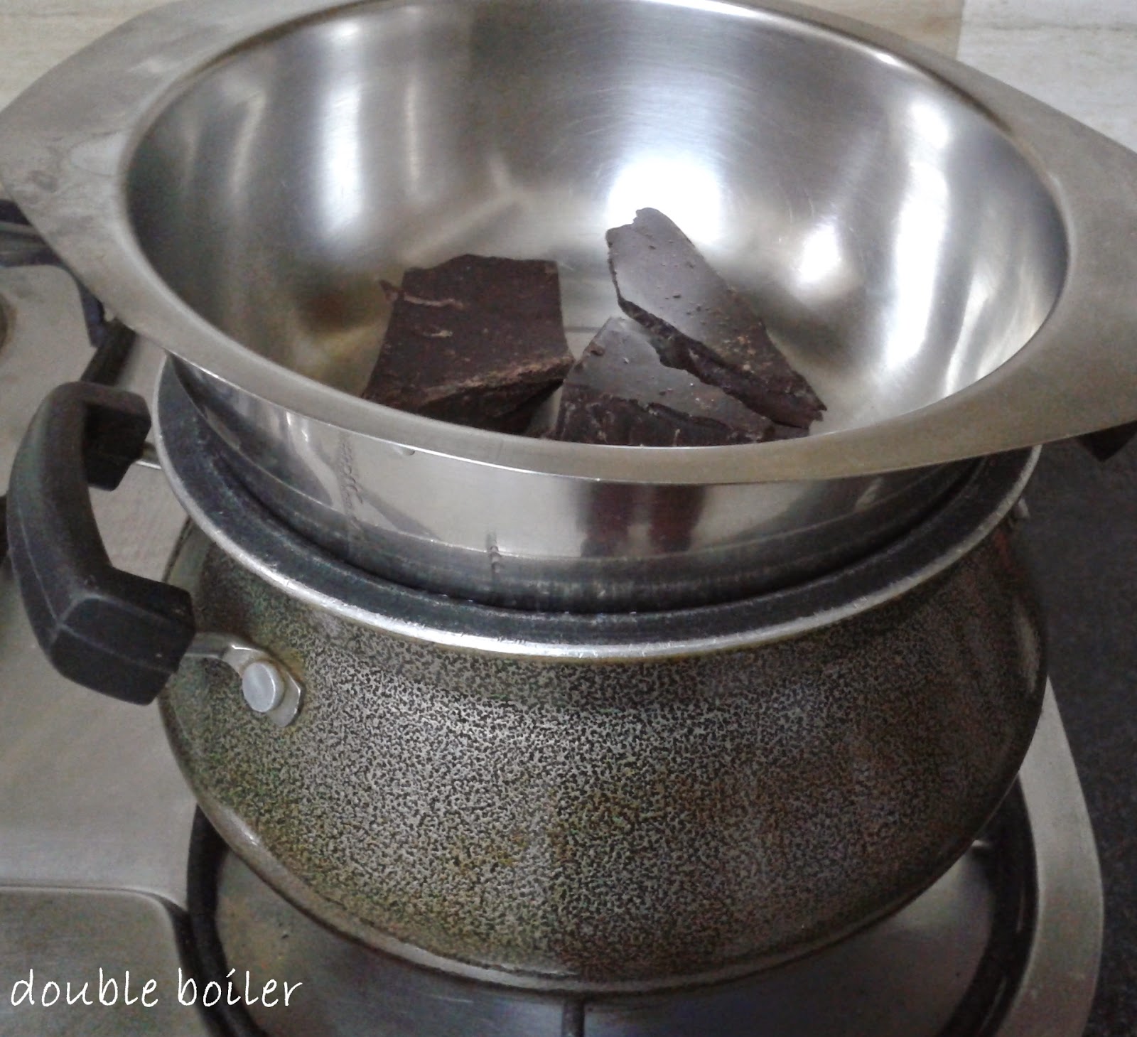 http://www.paakvidhi.com/2014/10/how-to-melt-chocolate.html