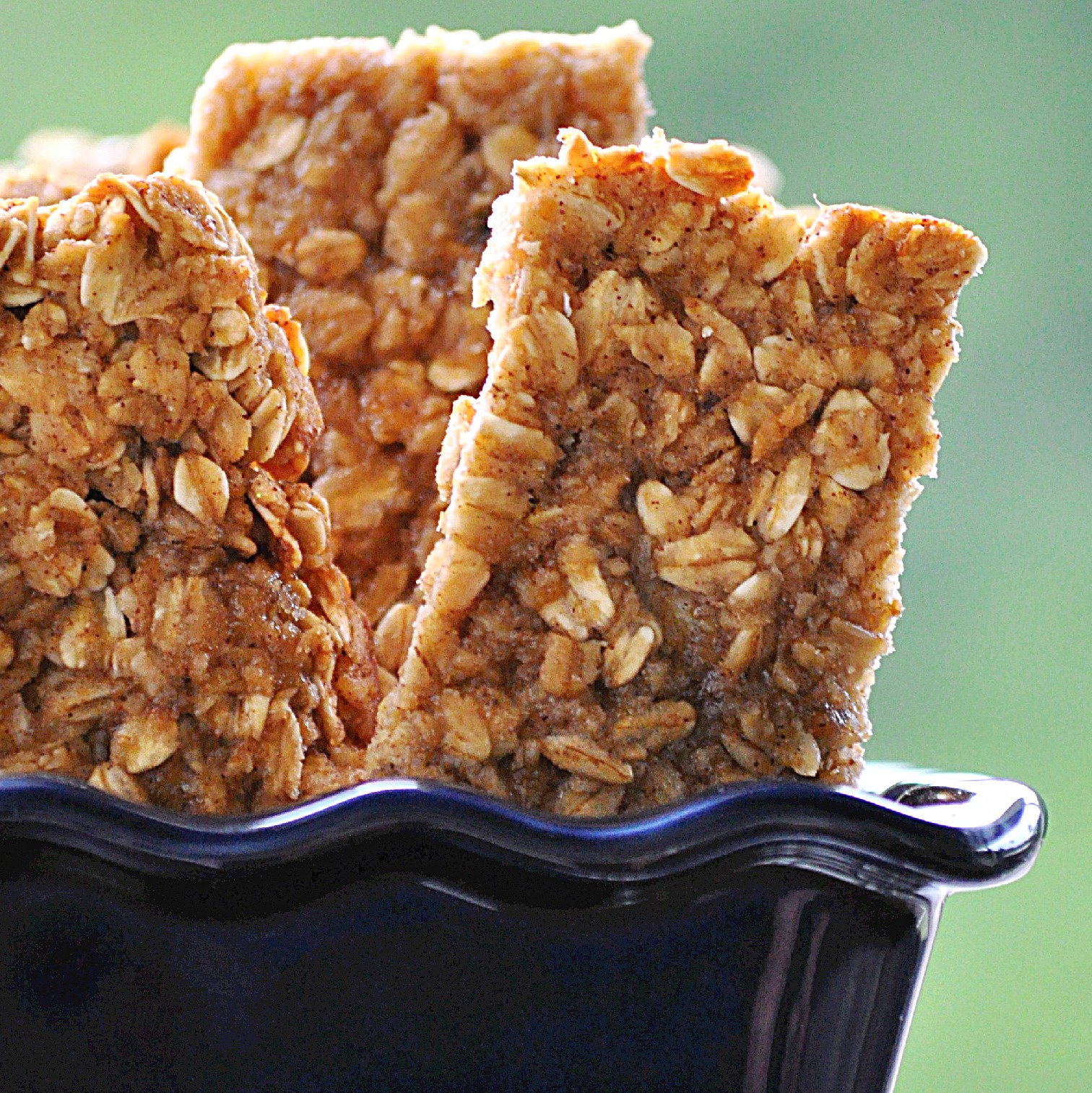 The Svelte Gourmet "Grabworthy" granola bars! New recipe!