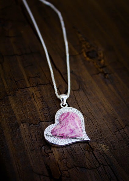 turning wedding flowers in to jewelry air dried wedding turning wedding flowers in to jewelry air dried wedding