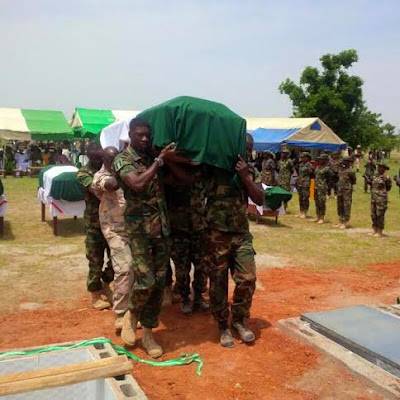 Burial ceremony for soldiers who died in the North last week