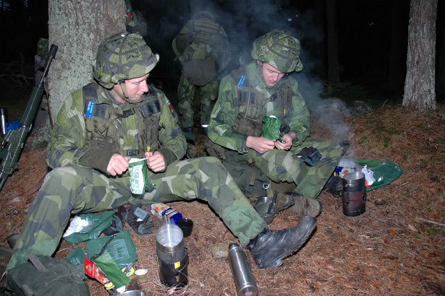 Swedish+Army+Camp+stove-in-use.jpg