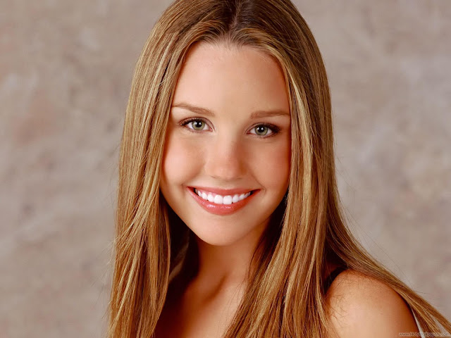 Amanda Bynes Wallpaper Amanda Bynes HQ Wallpaper-1600x1200-04