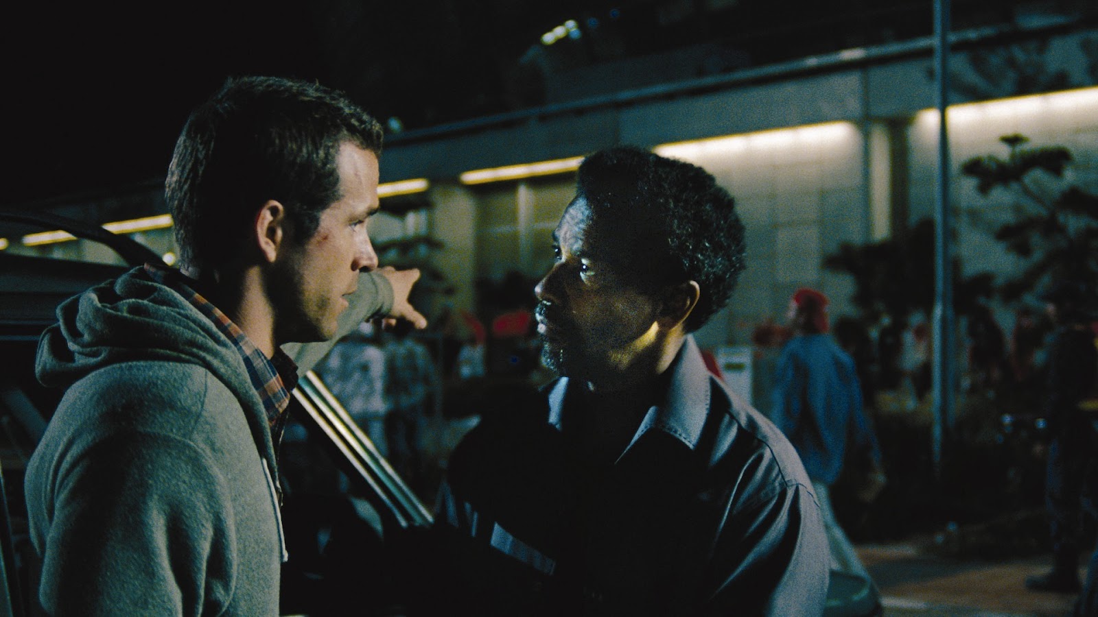 In the Frame Film Reviews Safe House