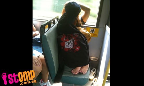http://4.bp.blogspot.com/-Ctj7GsVR4vY/Te7yDLWonlI/AAAAAAAAABs/p4GxfH2YWSs/s1600/sleeping_with_style_girl_curls_up_on_bus_with_feet_on_seat-thumbnail.jpg