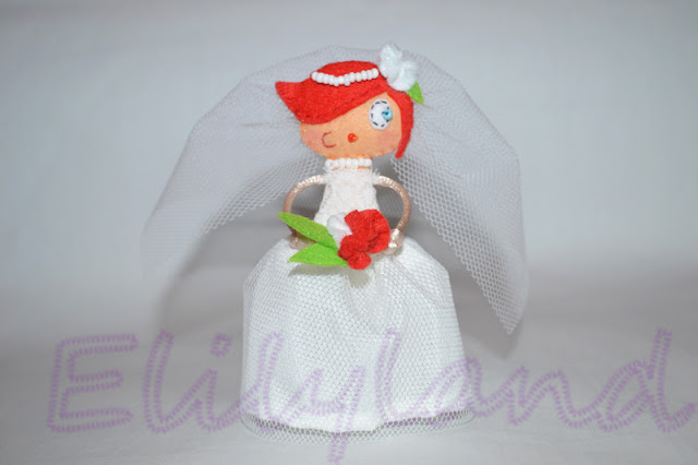 Mini-Elily Muñeca Novia Fieltro Broche Colgante