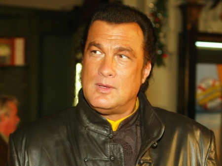 http://4.bp.blogspot.com/-CuFfec9EaWE/TcRIn2ek1dI/AAAAAAAAAIc/uNrk-qdagW0/s1600/STEVEN+SEAGAL.jpg
