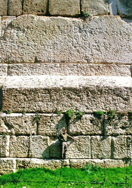 misteri kuil baalbeck