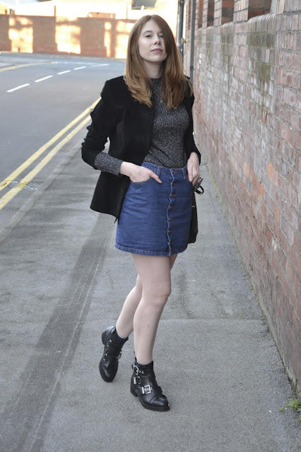Women's affordable fashion blog featuring high street fashion. Denim button down skirt from Ark clothing, Glitter jumper from Primark. Vintage clothing, Kurt geiger, Fashion blogger