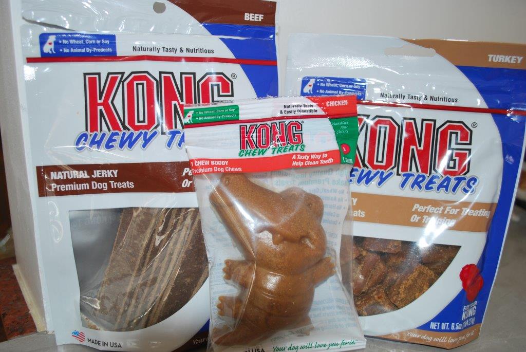 Pooch Smooches Wordless (ha!) Wednesday KONG Premium Treats Giveaway