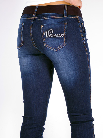 At bebe you'll find fabulous-fitting jeans for women. Browse an array of styles, including sexy skinny jeans, boyfriend styles, ripped jeans for women and more. Whatever your favorite denim look, shop bebe to find the perfect pair of jeans for you. Free shipping over $