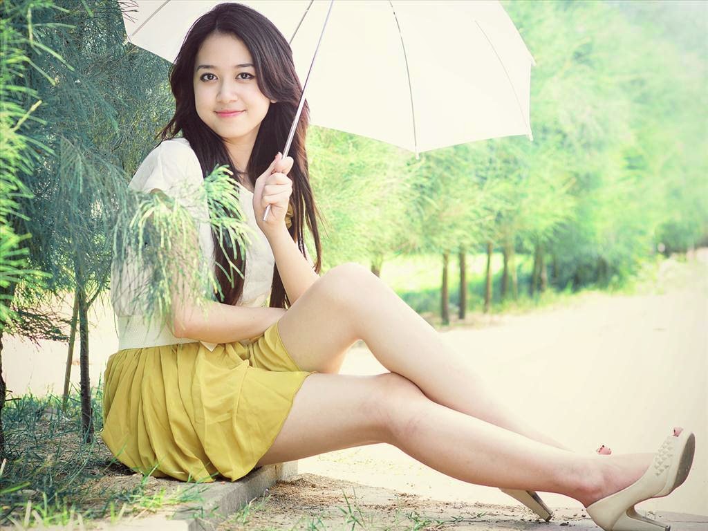 Ngắm hình ảnh hot girl Khổng Mỹ Quỳnh với vẻ đẹp cực kì duyên dáng.