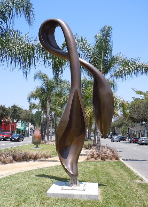 Flora Exemplar sculpture Andrew Rogers