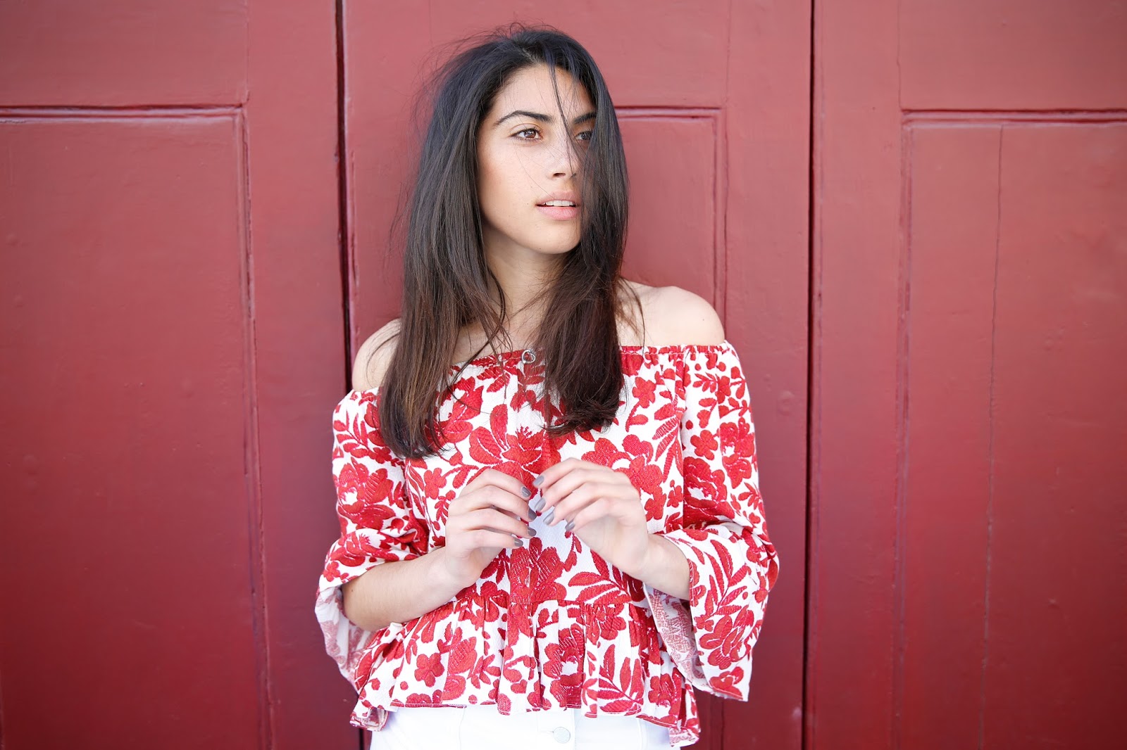 London Fashion Photographer & Blogger, Victoria Metaxas London Fashion Photographer & Blogger, Victoria Metaxas