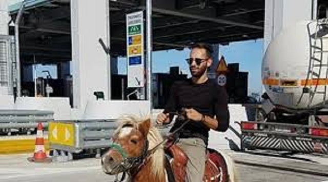 Tα ηλεκτρονικά διόδια θα στοιχίσουν 400,5 εκ. Ευρώ… άγνωστος ο αριθμός απολύσεων….. στην τελική ευθεία για την παγκόσμια χούντα Tα ηλεκτρονικά διόδια θα στοιχίσουν 400,5 εκ. Ευρώ… άγνωστος ο αριθμός απολύσεων….. στην τελική ευθεία για την παγκόσμια χούντα