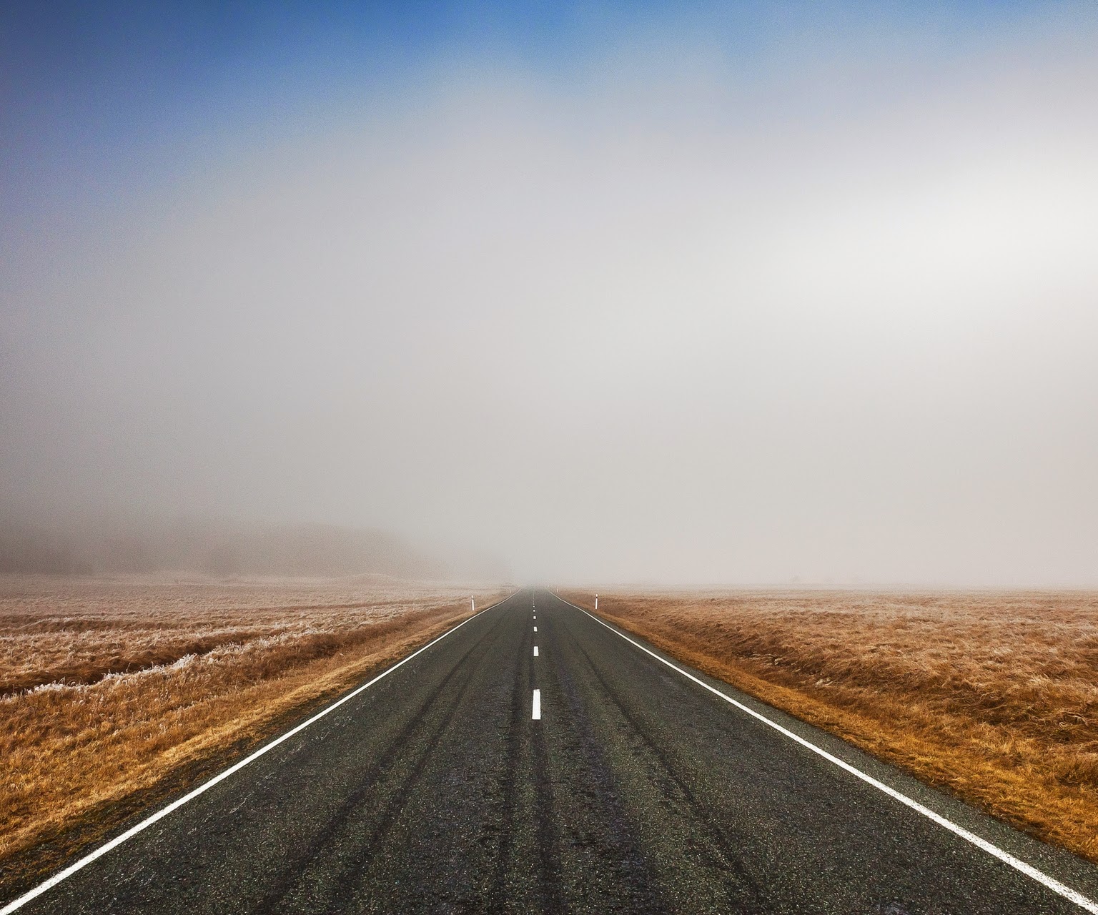 Beautifull Car BlackBerry Z10 Wallpapers BlackBerry 10