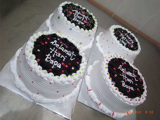 Royal Walnut Cake Royal Walnut Cake