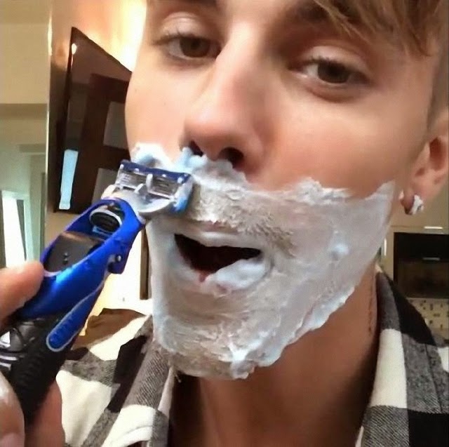 Justin Bieber quiere sacarse los pelos de encima Justin Bieber quiere sacarse los pelos de encima