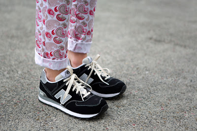 แฟชั่นสำหรับสาวๆ สาวก New balance New balance