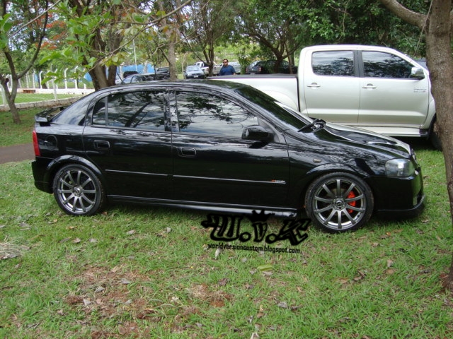 World Version Custom Astra Rebaixado Na Fixa Rodas Aro 17