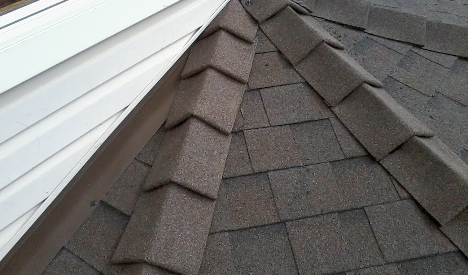 Calgary Roofing Contractors Difference Between Concrete Tile Roofing