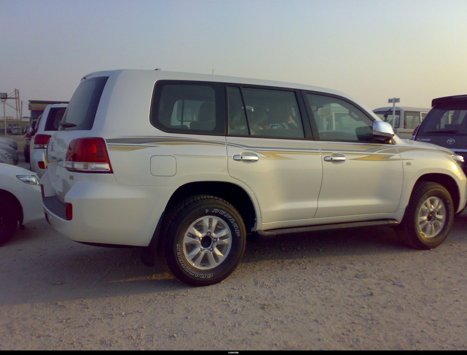 Around Qatar Land Cruiser between the obsessions of youth and