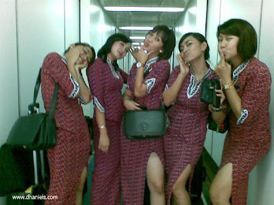http://4.bp.blogspot.com/-D4bqQZ-VPaw/TYRD2SDAuTI/AAAAAAAANkA/M3LPTbABX5Y/s1600/pramugari-cantik-sexy-nakal-bugil-telanjang-mesum.jpg