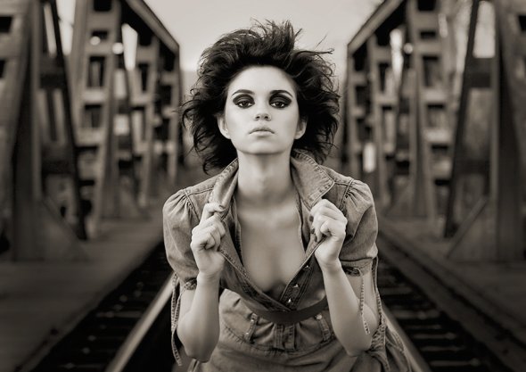 As belas modelos na fotografia artística e fashion de Daniel Ilinca Daniel Ilinca deviantart fotografia mulheres modelos fashion artística