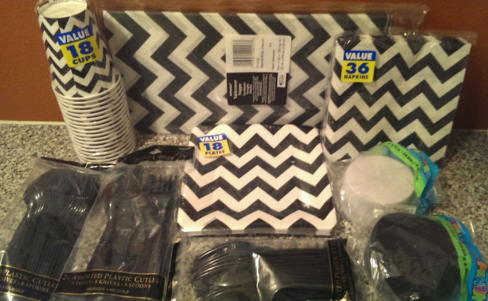 Party%2BSupplies Buy Party Goods Online - Black and White Chevron Big Party Pack