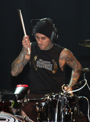 atika falashaf amrullah my favorite drummer atika falashaf amrullah my favorite drummer