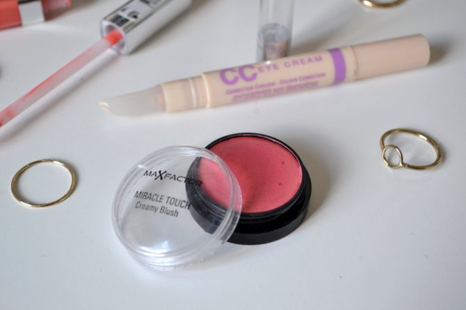 Max Factor Miracle Touch Creamy Blush in Soft Pink