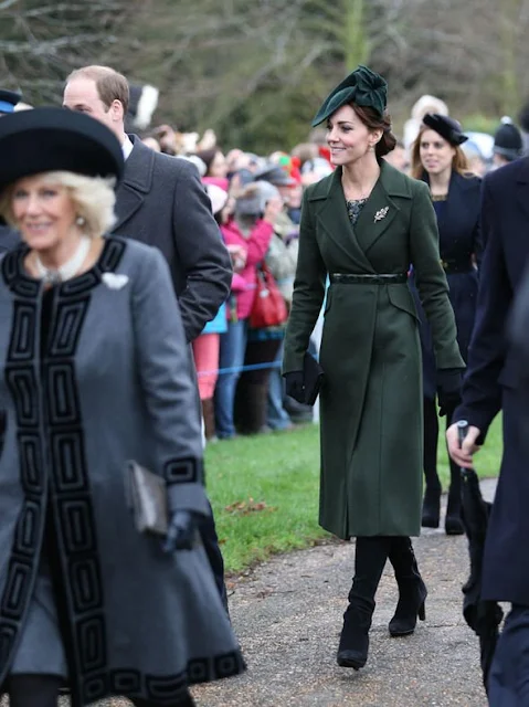 Kate Middleton attend Christmas church service