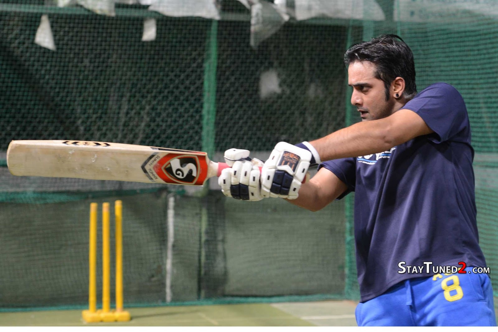 http://4.bp.blogspot.com/-D8s5QlHh1vQ/URNODkLlcUI/AAAAAAAAFVQ/vVOx8k2-X1I/s1600/Telugu-Warriors-Practicing-For-CCL-3-At-In-Sportz-Stadium-62.jpg