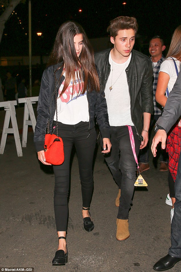 Brooklyn Beckham's New Girlfriend Caresses His Face As They Arrive At Concert Brooklyn Beckham's New Girlfriend Caresses His Face As They Arrive At Concert