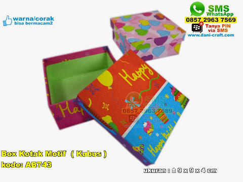 Box Kotak Motif