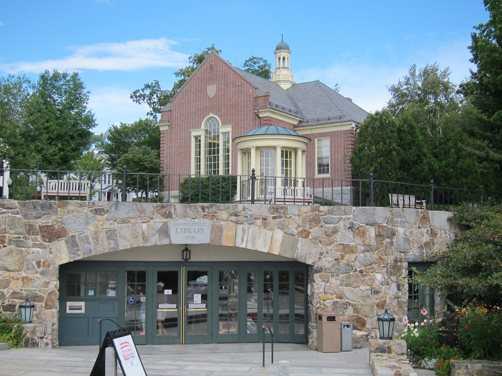 candidanimal Amazing Small Town Libraries of Maine