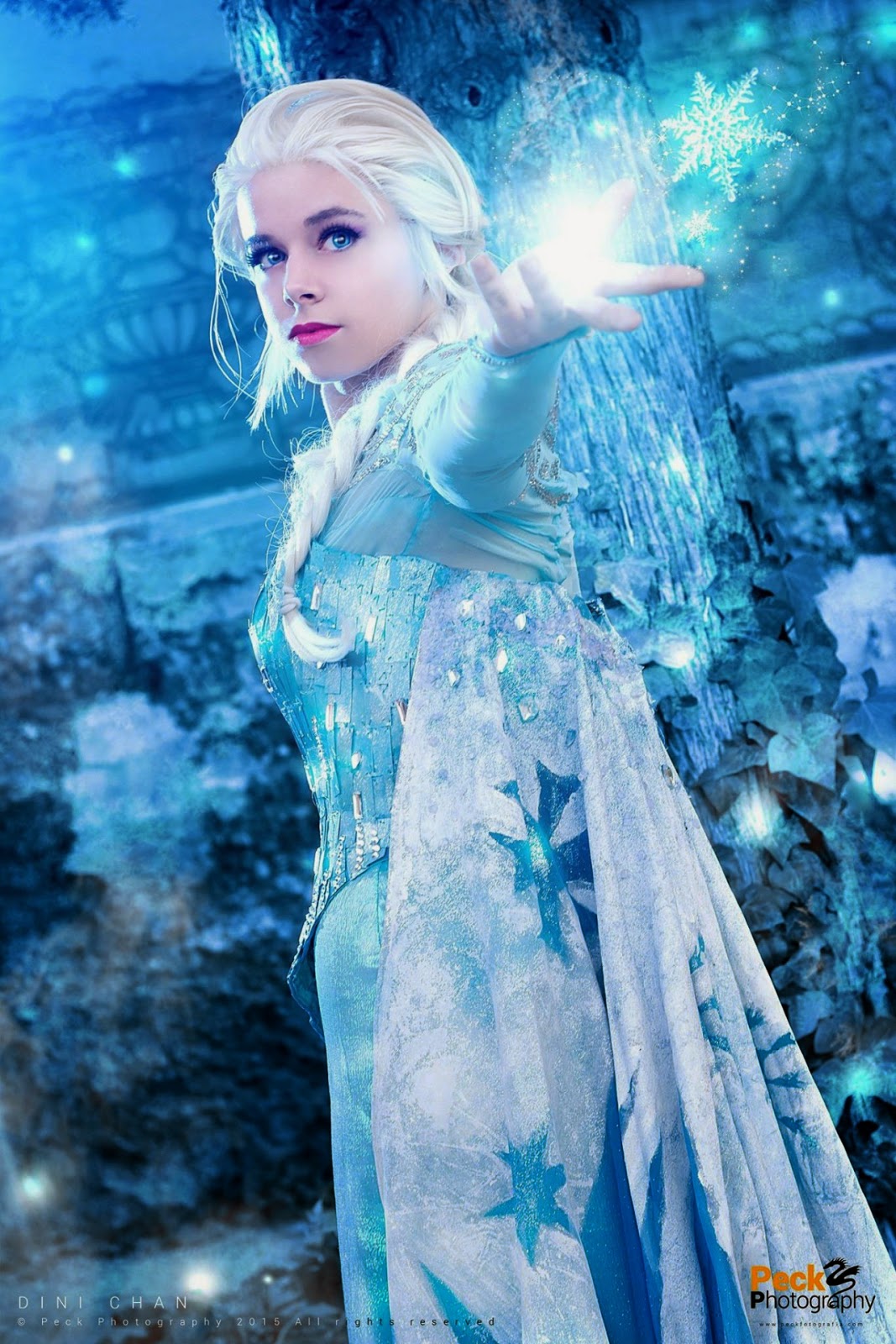 (Psst: DinyChan posted several shots documenting the making of her Elsa cos...