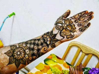 Brilliant bridal mehndi for soon-to-be brides Brilliant bridal mehndi for hands